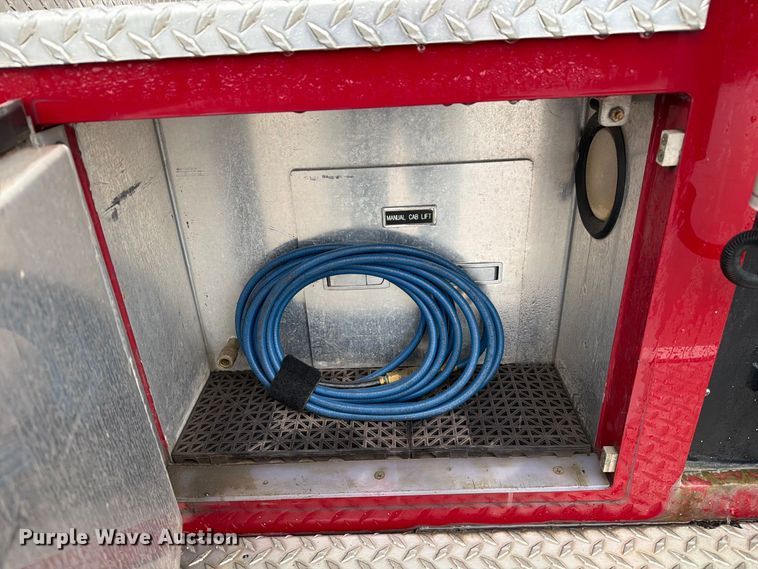image for item DZ4774 2000 Freightliner American Lafrance pumper fire truck