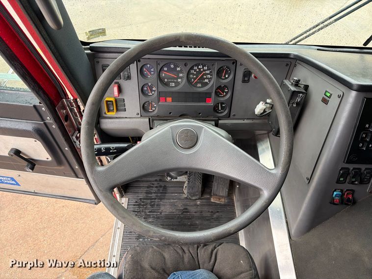image for item DZ4774 2000 Freightliner American Lafrance pumper fire truck