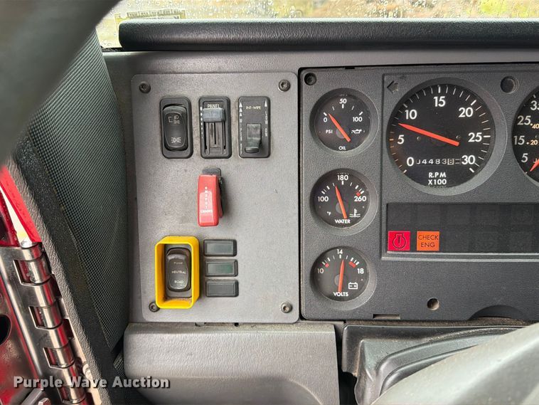 image for item DZ4774 2000 Freightliner American Lafrance pumper fire truck