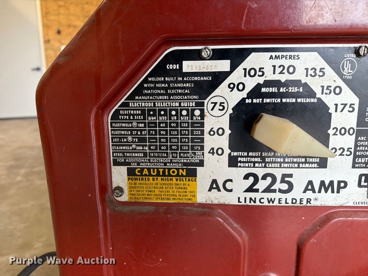 image for item DZ4776 Lincoln Electric AC-225-S welder