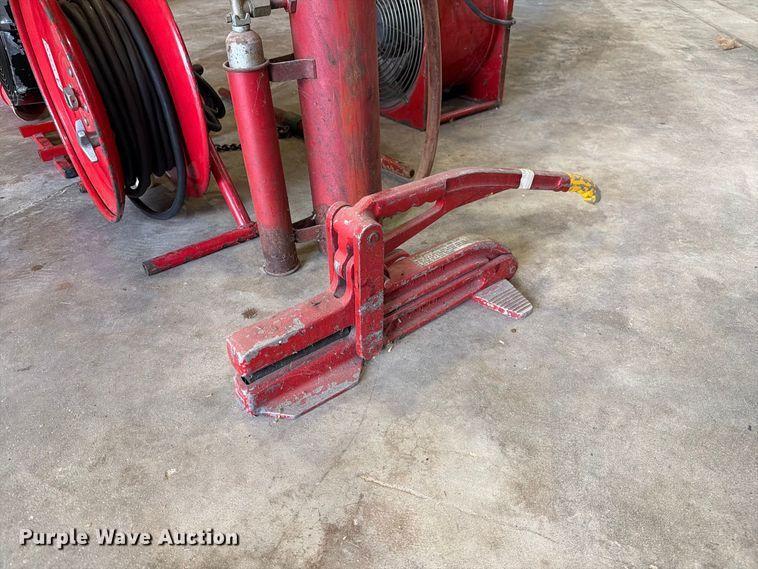 image for item DZ4779 Fire fighting equipment