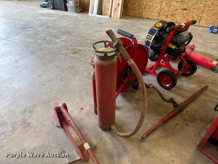 image for item DZ4779 Fire fighting equipment