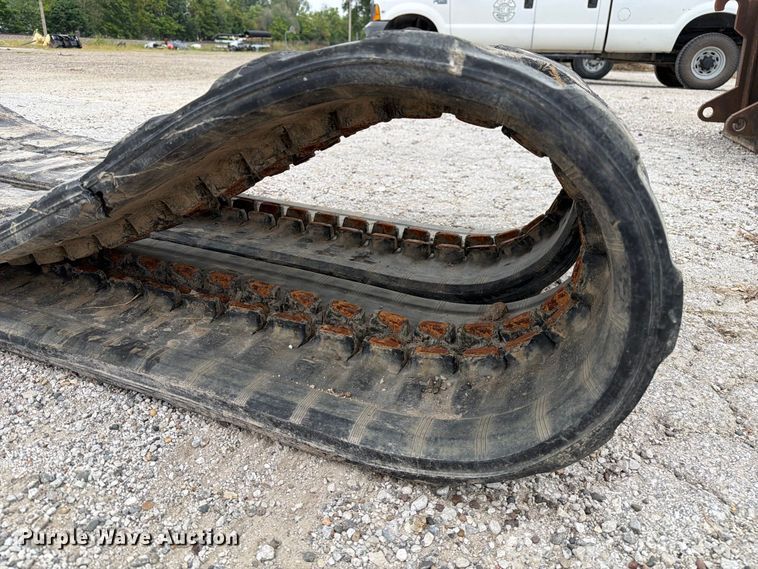 image for item DZ4876 Mini excavator tracks