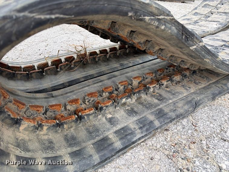image for item DZ4876 Mini excavator tracks