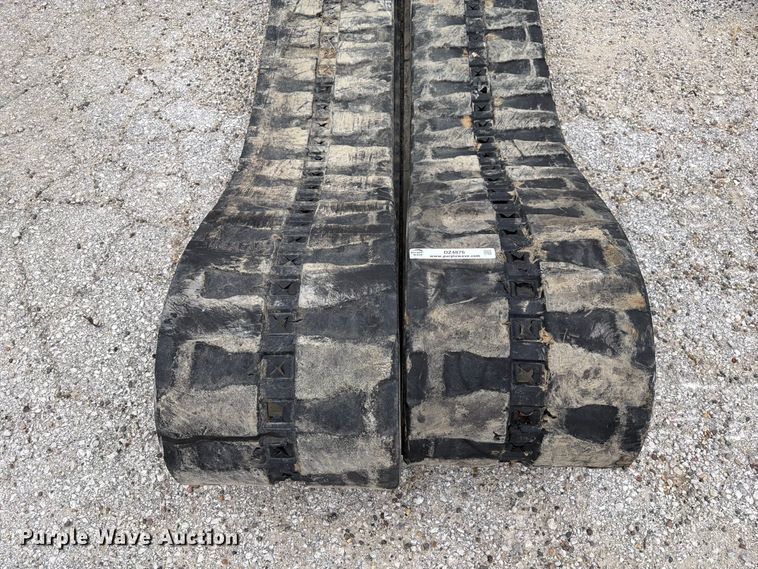 image for item DZ4876 Mini excavator tracks