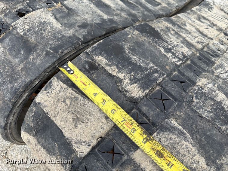 image for item DZ4876 Mini excavator tracks