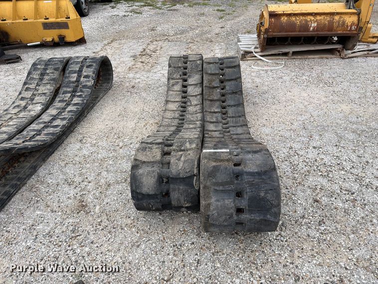 image for item DZ4877 Skid steer tracks