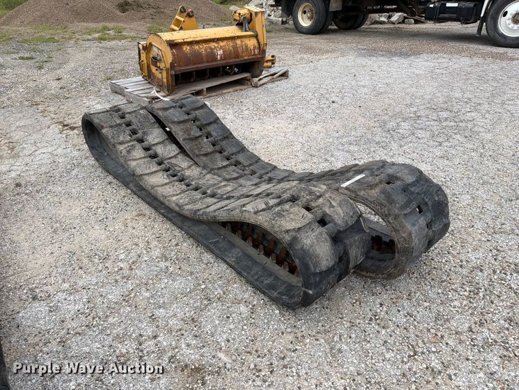 image for item DZ4877 Skid steer tracks