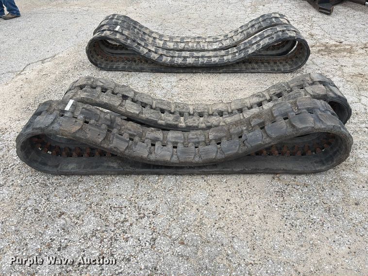 image for item DZ4877 Skid steer tracks