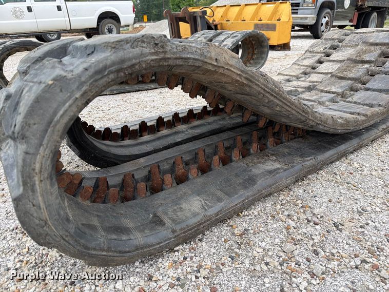 image for item DZ4877 Skid steer tracks