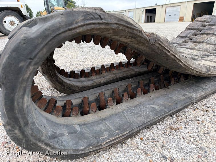image for item DZ4877 Skid steer tracks