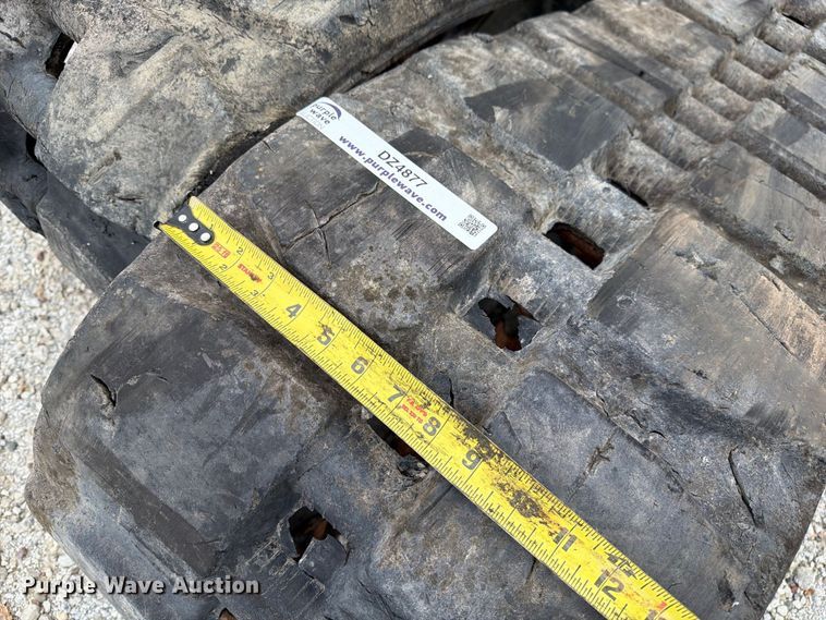 image for item DZ4877 Skid steer tracks