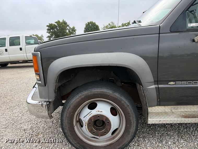 image for item DZ4879 1999 Chevrolet C3500 HD dump bed pickup truck