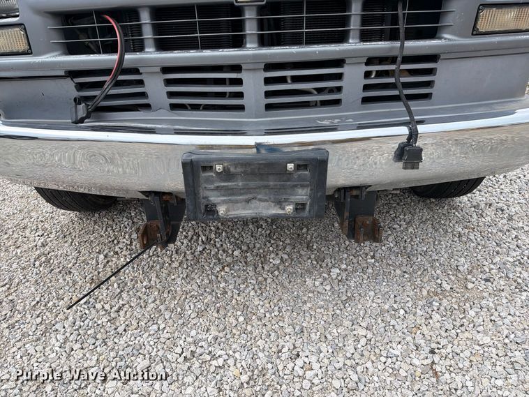 image for item DZ4879 1999 Chevrolet C3500 HD dump bed pickup truck