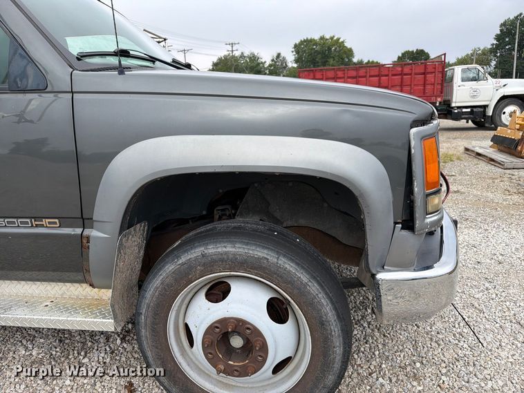 image for item DZ4879 1999 Chevrolet C3500 HD dump bed pickup truck