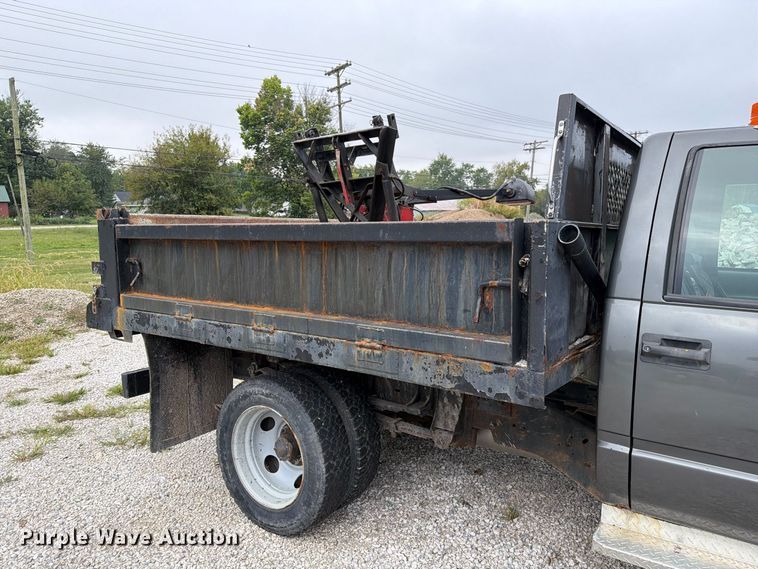 image for item DZ4879 1999 Chevrolet C3500 HD dump bed pickup truck