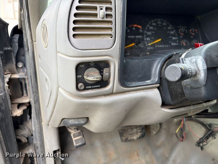 image for item DZ4879 1999 Chevrolet C3500 HD dump bed pickup truck
