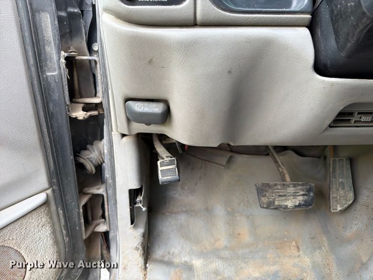 image for item DZ4879 1999 Chevrolet C3500 HD dump bed pickup truck