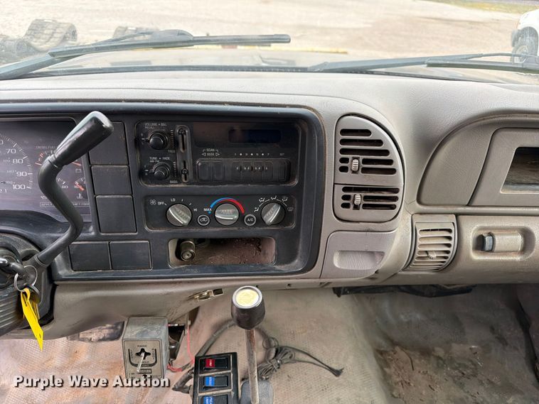 image for item DZ4879 1999 Chevrolet C3500 HD dump bed pickup truck