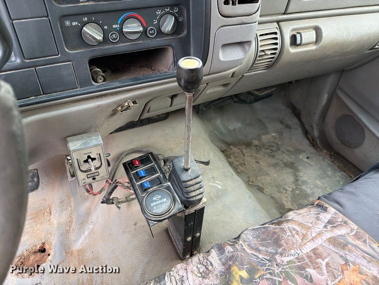 image for item DZ4879 1999 Chevrolet C3500 HD dump bed pickup truck