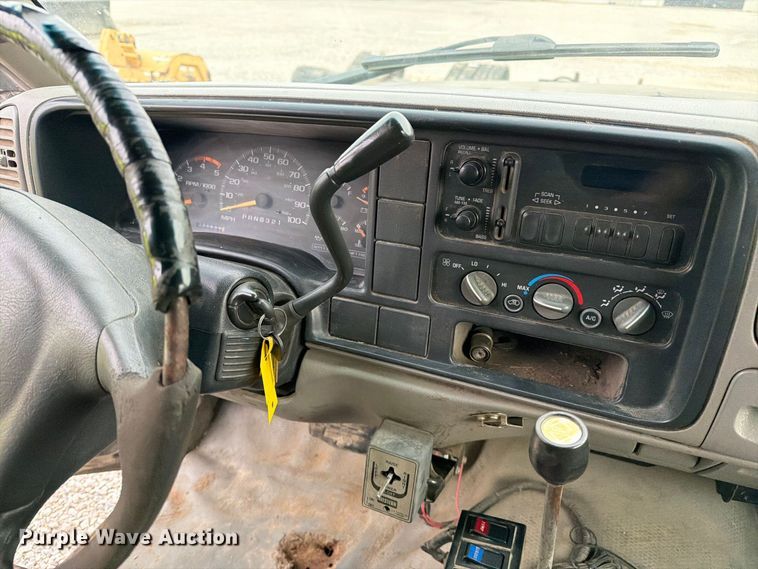 image for item DZ4879 1999 Chevrolet C3500 HD dump bed pickup truck