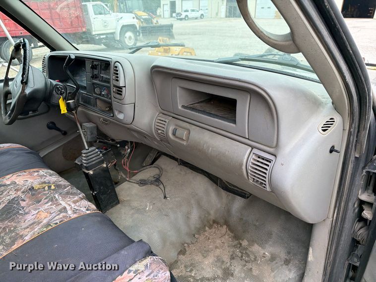 image for item DZ4879 1999 Chevrolet C3500 HD dump bed pickup truck