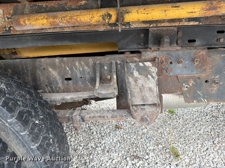 image for item DZ4879 1999 Chevrolet C3500 HD dump bed pickup truck