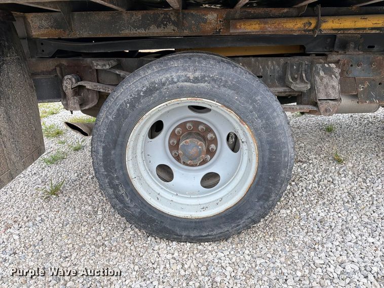 image for item DZ4879 1999 Chevrolet C3500 HD dump bed pickup truck