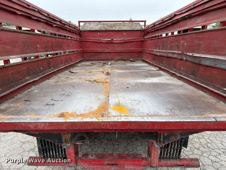 image for item DZ4880 1991 Ford F700 grain truck