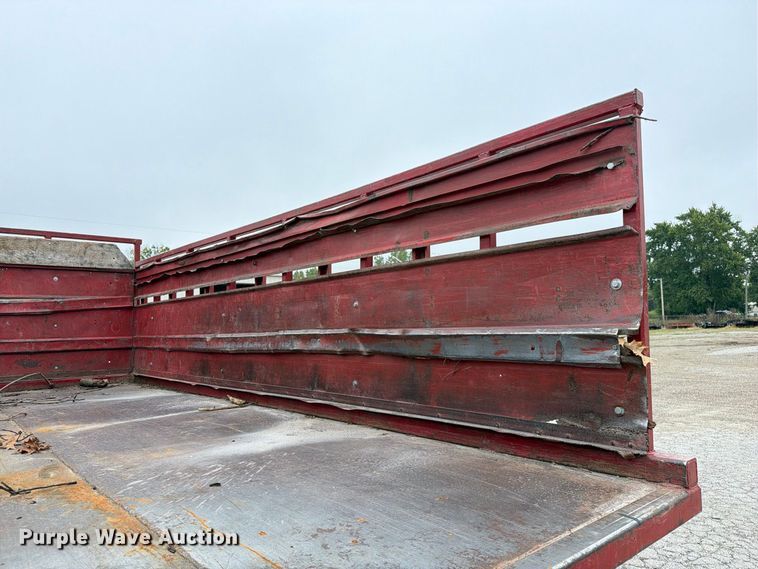 image for item DZ4880 1991 Ford F700 grain truck