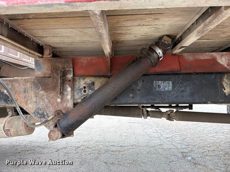 image for item DZ4880 1991 Ford F700 grain truck