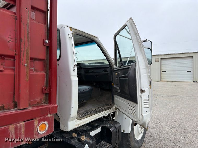 image for item DZ4880 1991 Ford F700 grain truck
