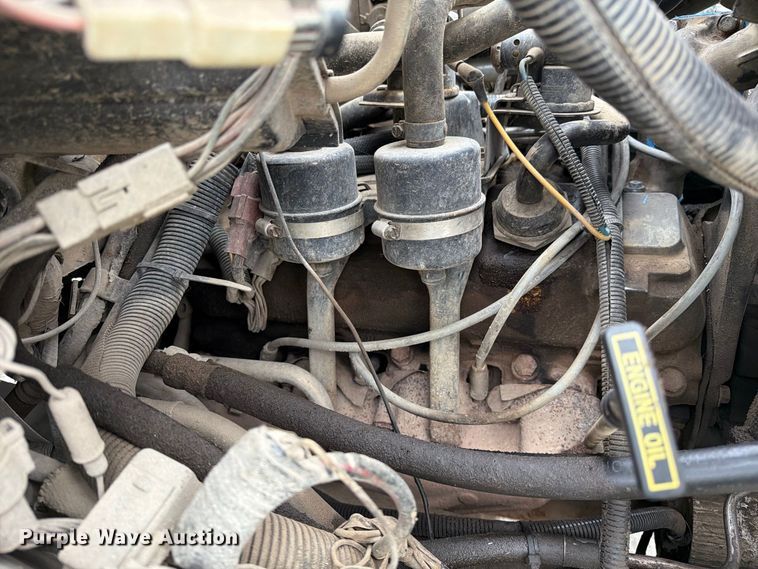 image for item DZ4880 1991 Ford F700 grain truck