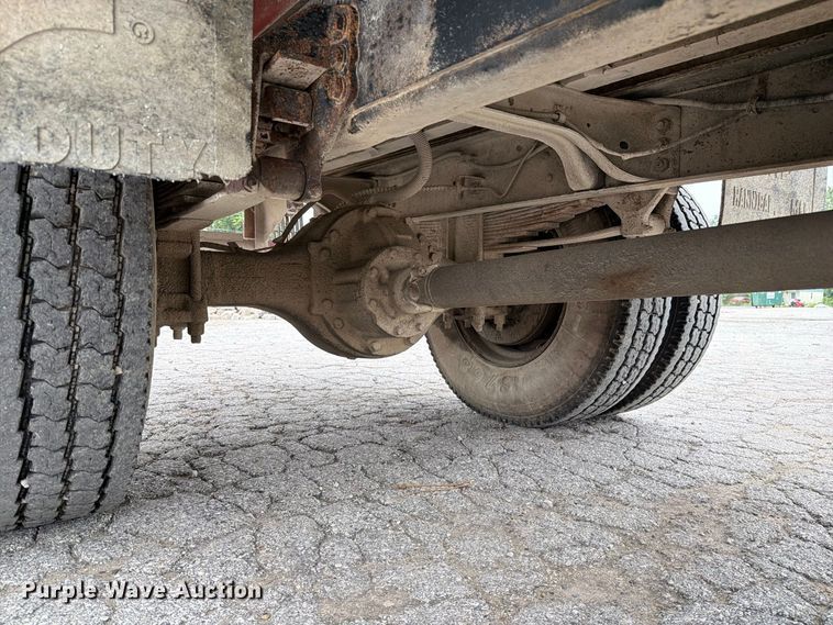 image for item DZ4880 1991 Ford F700 grain truck
