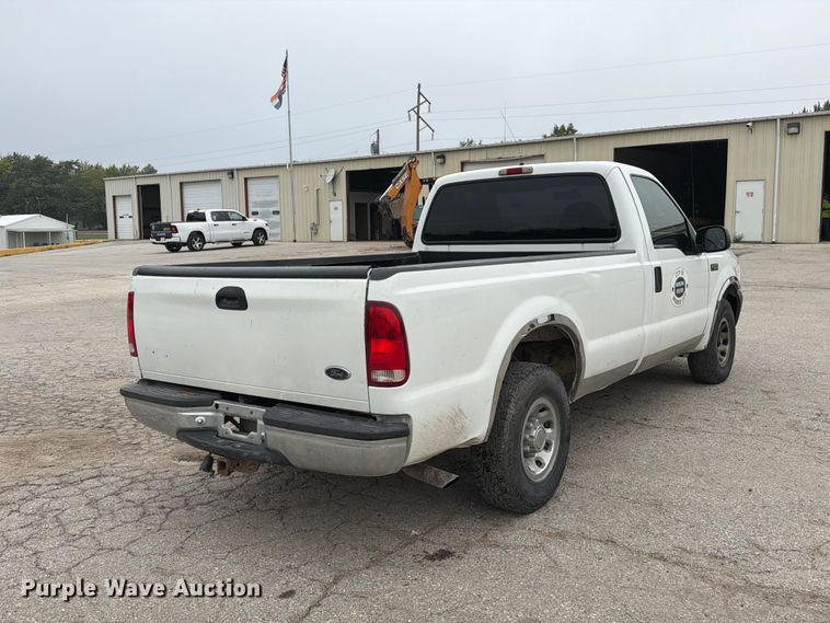 image for item DZ4881 2000 Ford F250 Super Duty XL pickup truck