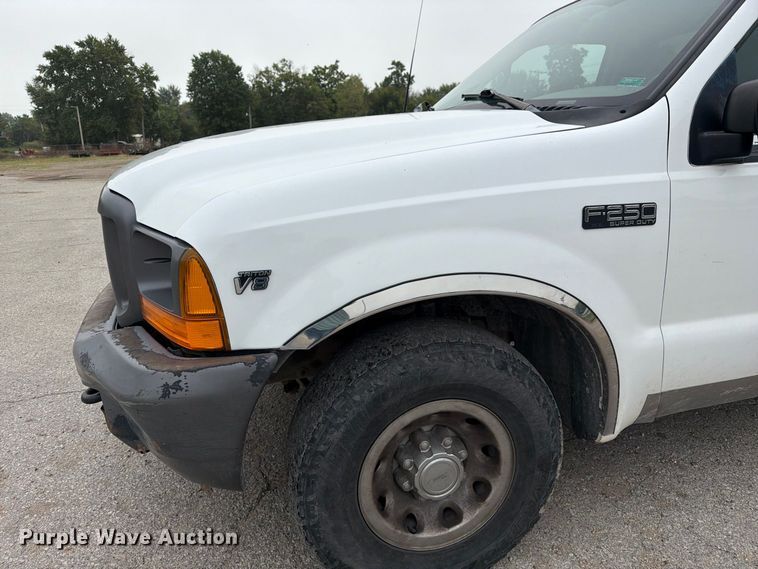 image for item DZ4881 2000 Ford F250 Super Duty XL pickup truck