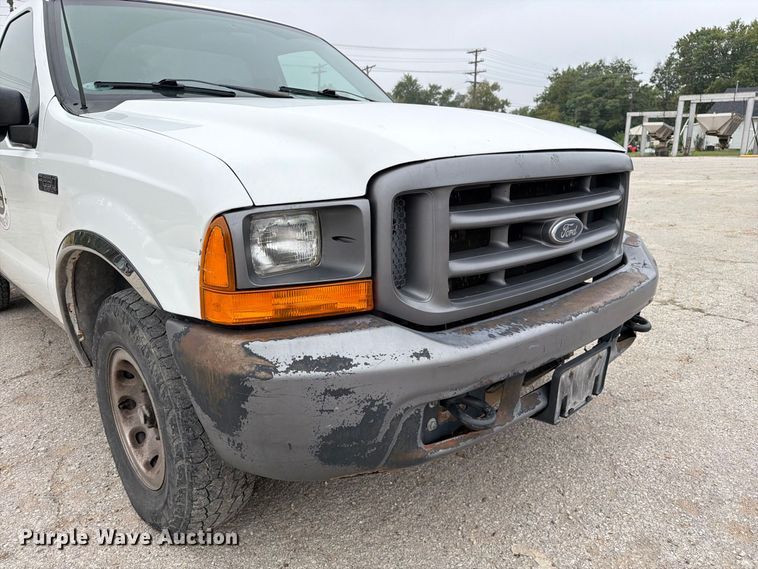 image for item DZ4881 2000 Ford F250 Super Duty XL pickup truck