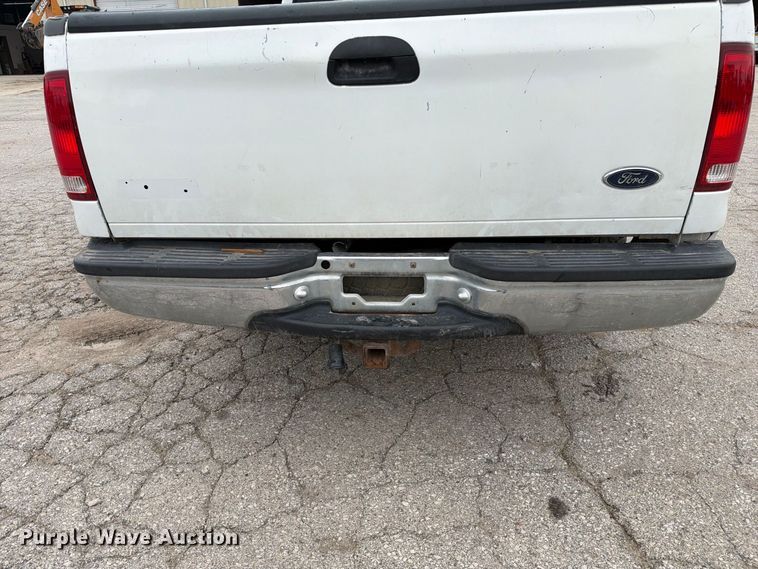 image for item DZ4881 2000 Ford F250 Super Duty XL pickup truck