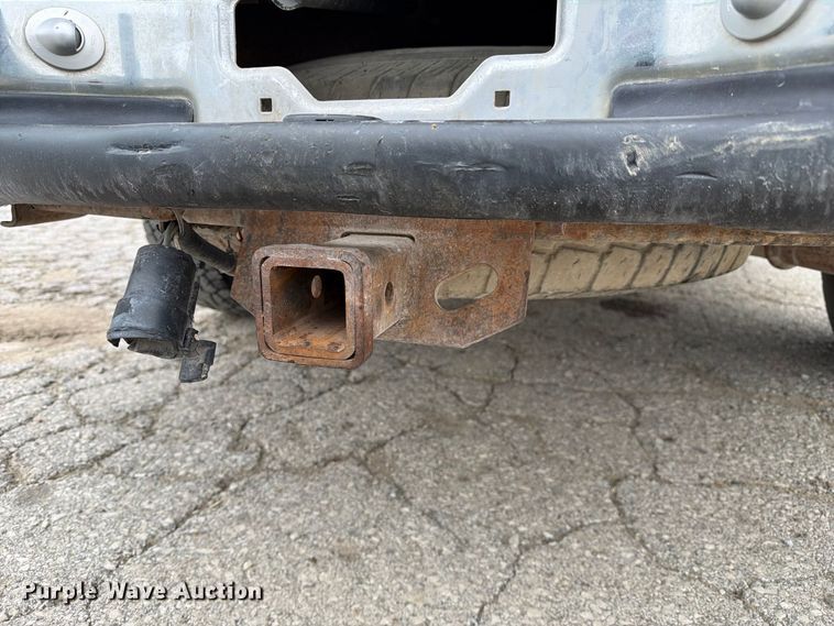 image for item DZ4881 2000 Ford F250 Super Duty XL pickup truck