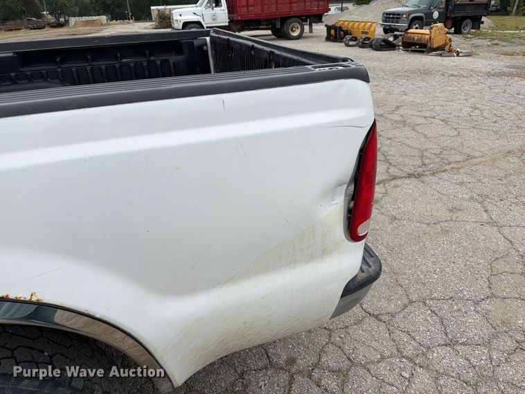 image for item DZ4881 2000 Ford F250 Super Duty XL pickup truck