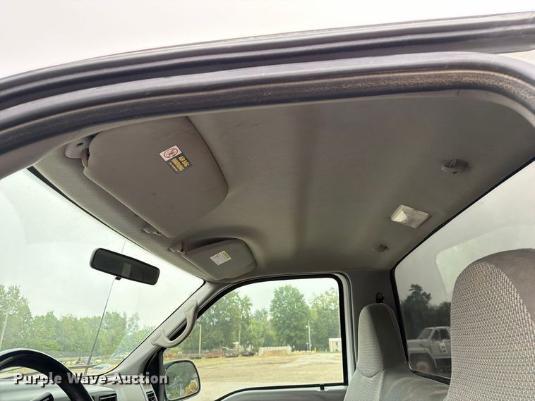 image for item DZ4881 2000 Ford F250 Super Duty XL pickup truck
