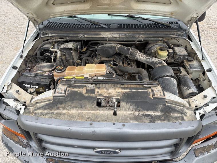 image for item DZ4881 2000 Ford F250 Super Duty XL pickup truck