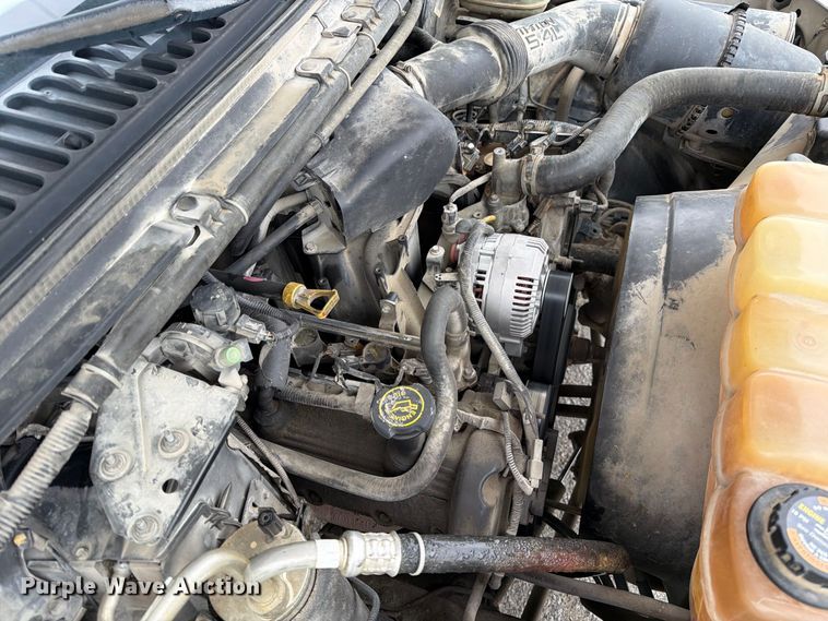 image for item DZ4881 2000 Ford F250 Super Duty XL pickup truck