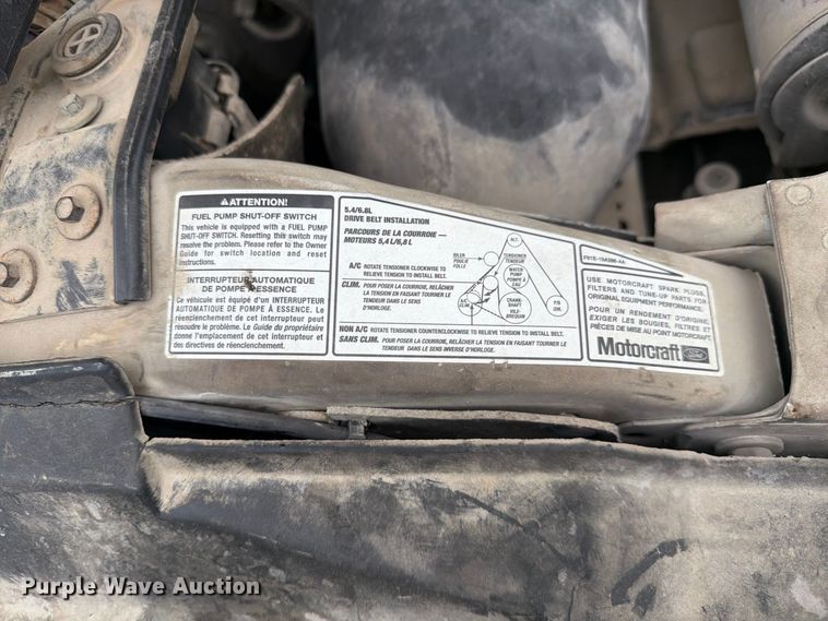 image for item DZ4881 2000 Ford F250 Super Duty XL pickup truck