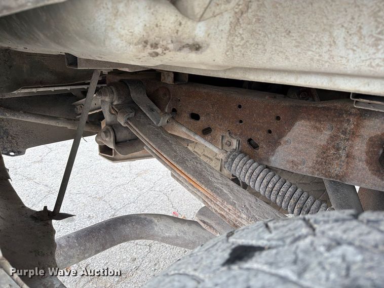 image for item DZ4881 2000 Ford F250 Super Duty XL pickup truck