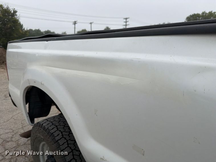 image for item DZ4882 1999 Ford F350 Super Duty Crew Cab pickup truck