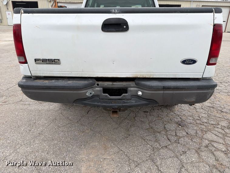 image for item DZ4882 1999 Ford F350 Super Duty Crew Cab pickup truck