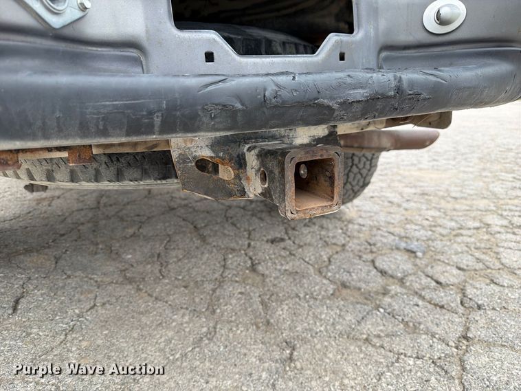 image for item DZ4882 1999 Ford F350 Super Duty Crew Cab pickup truck