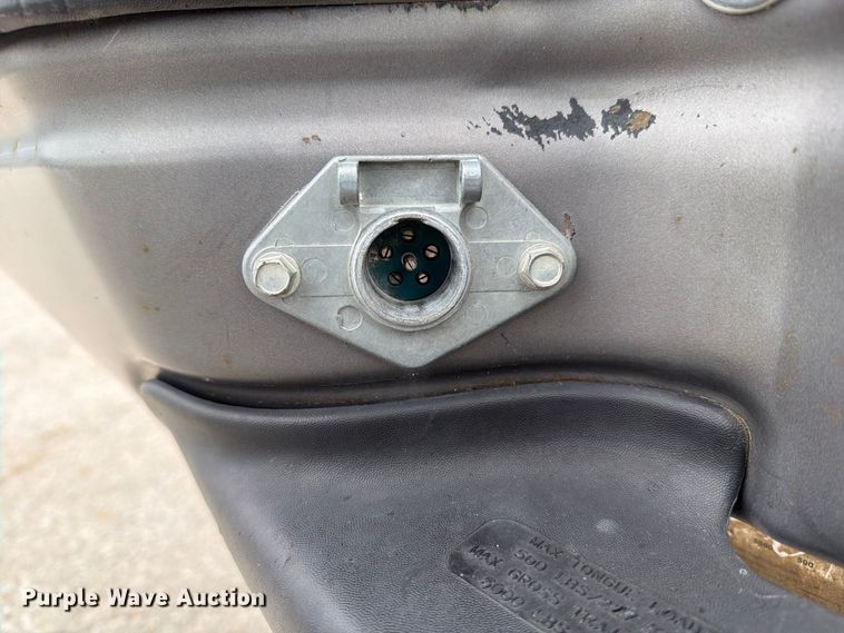 image for item DZ4882 1999 Ford F350 Super Duty Crew Cab pickup truck