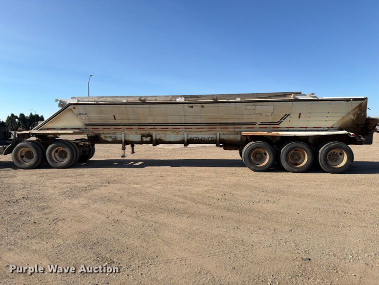 image for item EA0510 1994 Red River live bottom trailer
